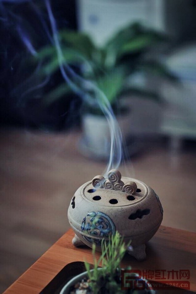 一縷青煙，一壺?zé)岵瑁藗冊(cè)诂F(xiàn)代生活中追求內(nèi)心的平靜
