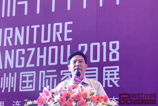 浙江省家具行業協會名譽理事長蔣鴻源致辭 浙江省家具行業協會名譽理事長蔣鴻源致辭
