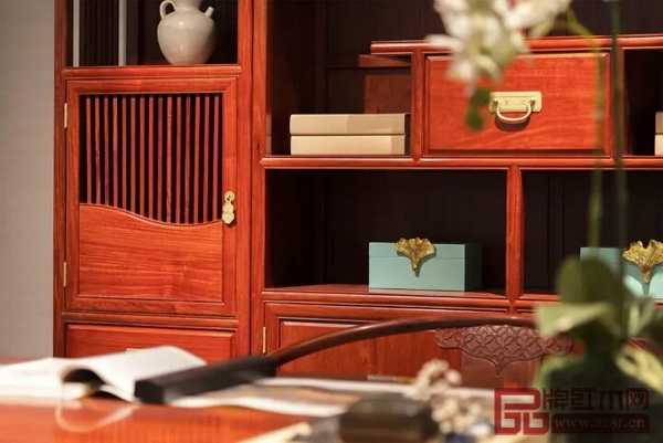 “前言”專賣店實景圖