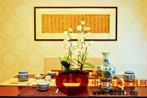 書法韻味十足,體現(xiàn)典雅的中式風格。