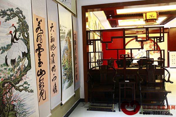 杭生紅木家具會所展廳一角