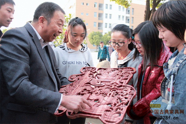 喬園“五福臨門”景觀衍生產品作旅游紀念品出售