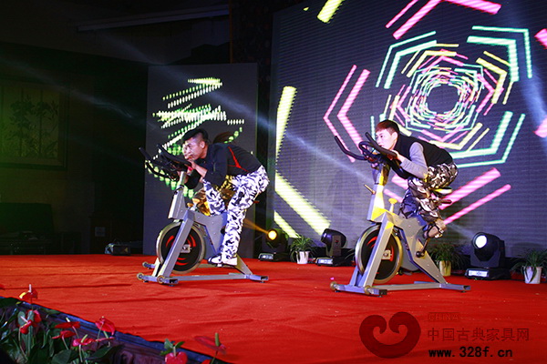 東陽紅木家具市場2014年迎新春聯(lián)歡晚會節(jié)目匯演