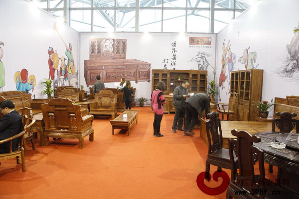 盛世魯班在中山紅木展的展廳內景圖