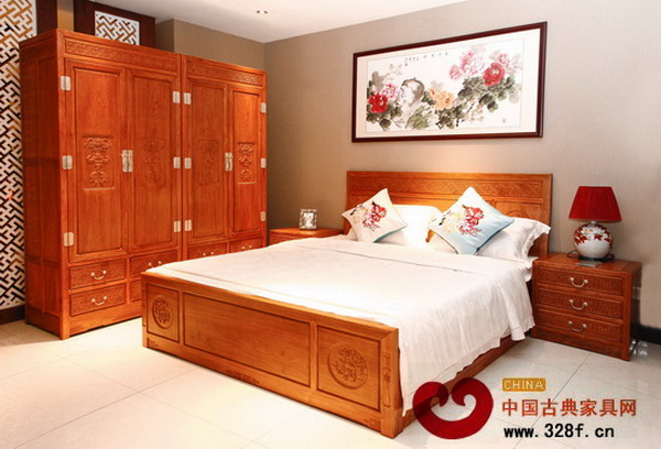 亮麗明快風(fēng)格臥房 志成紅木供圖