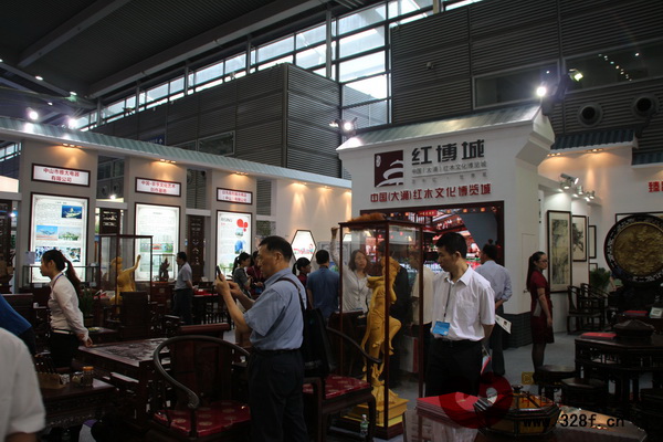 中山館內豐富的展品讓參觀者興致盎然