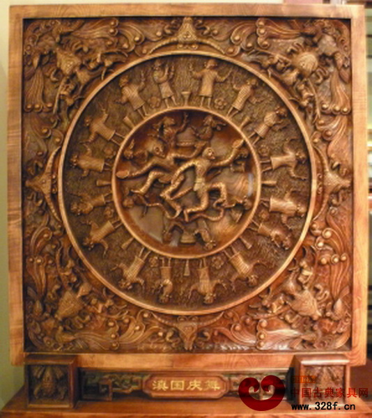 段國梁大師作品——滇國慶舞