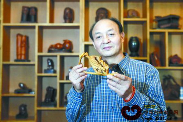 工藝美術大師柯愈勄