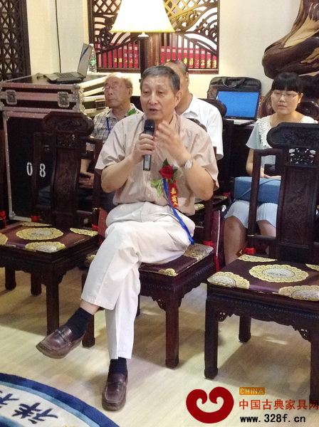 原故宮博物院文保科技部主任、文物專家曹靜樓就祥利集團的紅木新品進行了點評