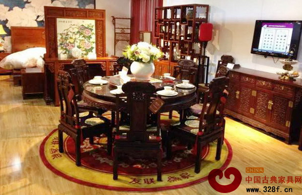 祥利集團(tuán)“兩藝”博覽會(huì)上的展品