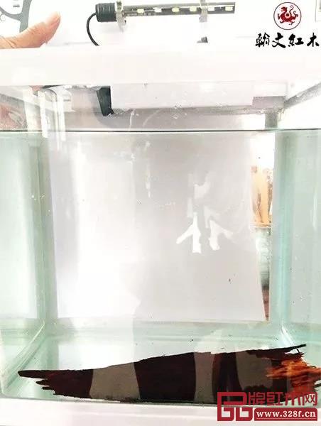 翰文紅木所選用血檀原材皆為高油高密可沉水木頭