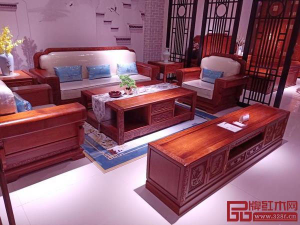 華廈·大不同新開專賣店內(nèi)景 華廈·大不同新開專賣店內(nèi)景