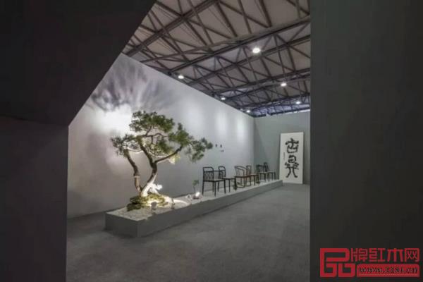 設計師新中式品牌帶有各自設計師個人化的氣質與風格 設計師新中式品牌帶有各自設計師個人化的氣質與風格