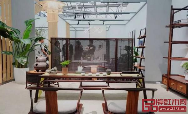 獨立設計師新中式品牌注重和擅長品牌營銷和推廣,但工藝需提升 獨立設計師新中式品牌注重和擅長品牌營銷和推廣,但工藝需提升