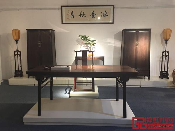 江西魯班木藝產業有限公司 名稱：《龍頭羅鍋棖畫案》