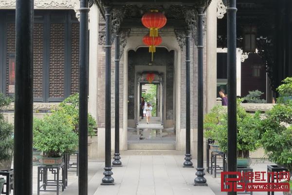 中國傳統(tǒng)建筑講究平衡對稱,講求氣勢 中國傳統(tǒng)建筑講究平衡對稱,講求氣勢