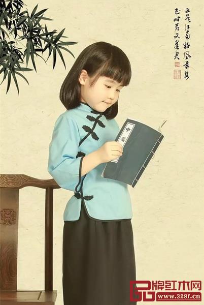 孩子與紅木家具同框，俏皮中又顯詩意（圖片來源：童美兒童攝影）