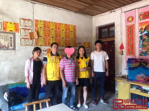 自加入獅子會以來，胡春龍積極履行承諾，做“參與式”公益，堅持與獅友們一起深入基層、投身公益
