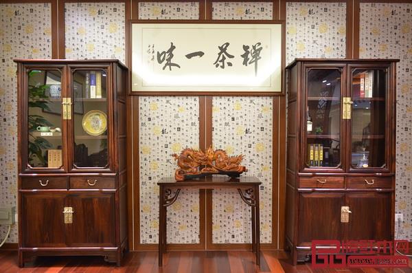 伍氏大觀園《老撾大紅酸枝圓角書柜》