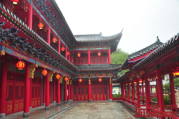 金彪云私人會所,是明清居紅木董事長金彪云設計的古建工程典范 金彪云私人會所,是明清居紅木董事長金彪云設計的古建工程典范