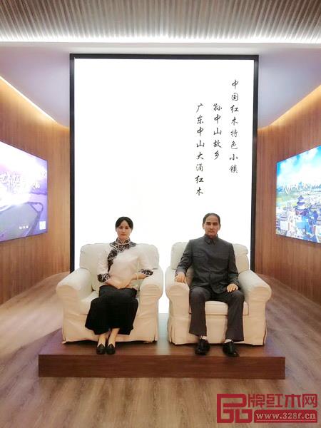 大涌展區榮獲組委會頒發的“紅頂杯”最佳展位獎 大涌展區榮獲組委會頒發的“紅頂杯”最佳展位獎