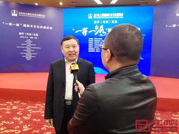 中國家具協會理事長徐祥楠接受廣東廣播電視臺采訪 中國家具協會理事長徐祥楠接受廣東廣播電視臺采訪