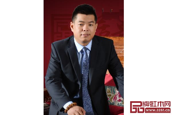 尹付林（新會(huì)居典紅木董事長(zhǎng)）