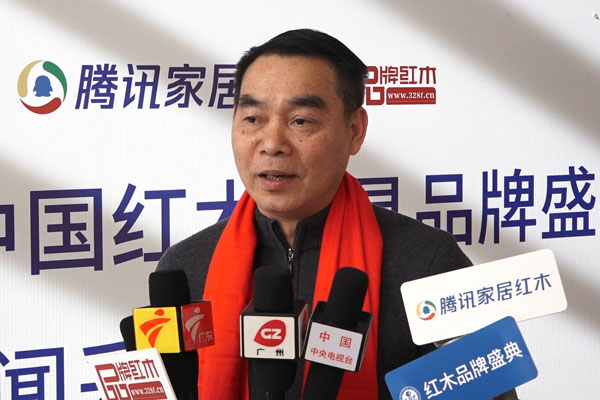 佳能機械總經理周紹儀接受媒體聯訪