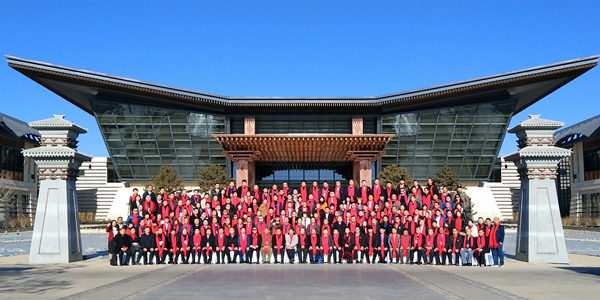 偉大壯舉：全聯藝術紅木家具專業委員會聚力開啟紅木新十年
