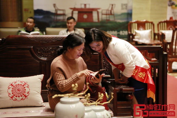 龍博士家具受到來自全國各地的經銷商關注