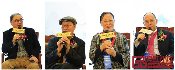 林振中(左一)、彭亮(左二)、王旭(右二)、陳寶光(右一)針對中式生活進行探討 林振中(左一)、彭亮(左二)、王旭(右二)、陳寶光(右一)針對中式生活進行探討