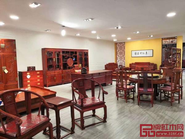 陳王閣紅木矢志如一做優(yōu)質(zhì)緬花家具 陳王閣紅木矢志如一做優(yōu)質(zhì)緬花家具