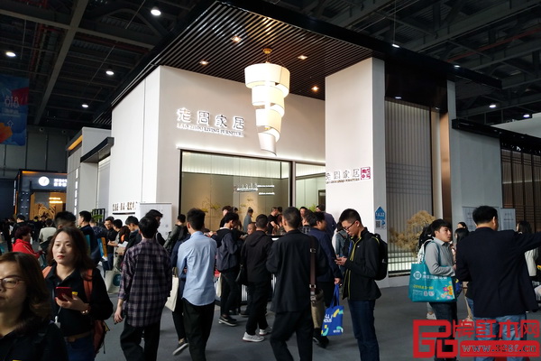 “紅動上?！崩现芗揖蝇F(xiàn)代中式新品上市暨老周工廠春季特賣會將重磅舉行