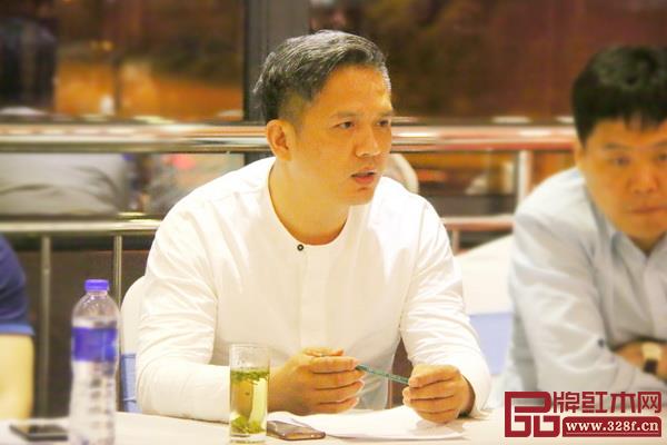  福建仙游清河山房總經理張劍偉在會上發言