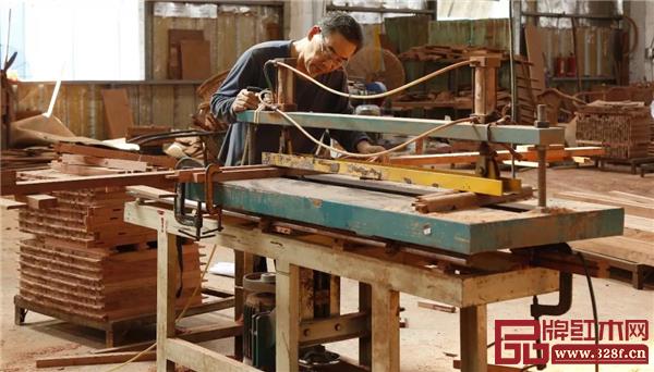 香山桃園一流的高技術工藝師 香山桃園一流的高技術工藝師