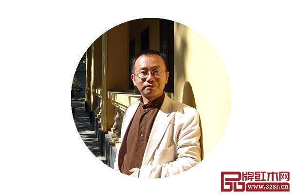全聯(lián)藝術紅木家具專業(yè)委員會專家顧問、故宮博物院研究員 周京南 全聯(lián)藝術紅木家具專業(yè)委員會專家顧問、故宮博物院研究員 周京南