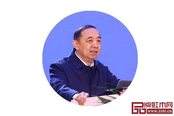 國務院參事室特邀研究員、國家人力資源和社會保障部原黨組副書記、副部長楊志明 國務院參事室特邀研究員、國家人力資源和社會保障部原黨組副書記、副部長楊志明