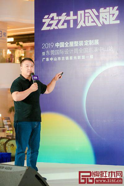 柏萬軍認(rèn)為,光的使用方法與空間的設(shè)計(jì)思路都源于生活體驗(yàn) 柏萬軍認(rèn)為,光的使用方法與空間的設(shè)計(jì)思路都源于生活體驗(yàn)