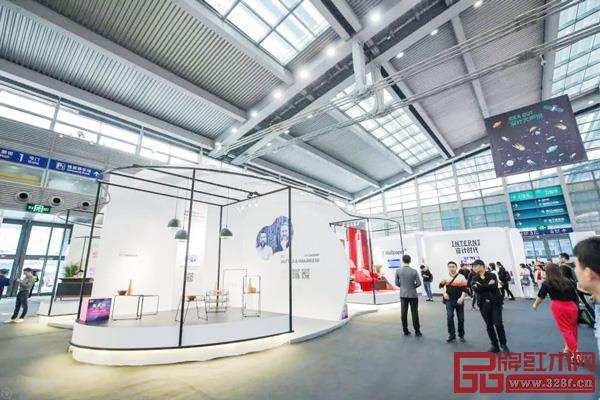 深圳家具展力邀來自意大利、瑞士、芬蘭、韓泰、港澳臺等 30 多位懂設計、懂商業市場運作的頂尖設計師參與,促動中國家具產業思維的突破 深圳家具展力邀來自意大利、瑞士、芬蘭、韓泰、港澳臺等 30 多位懂設計、懂商業市場運作的頂尖設計師參與,促動中國家具產業思維的突破