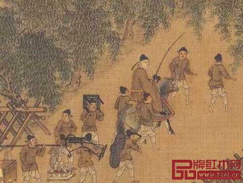 宋佚名《春游晚歸圖》局部,畫中仆人扛著的家具中就有交椅 宋佚名《春游晚歸圖》局部,畫中仆人扛著的家具中就有交椅