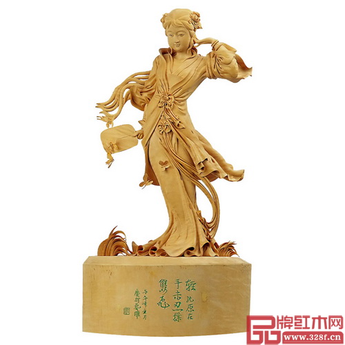 林慶財(cái)木雕作品——黃楊木雕《撲蝶》，該作品于2000年被收藏于福建省工藝美術(shù)珍品館