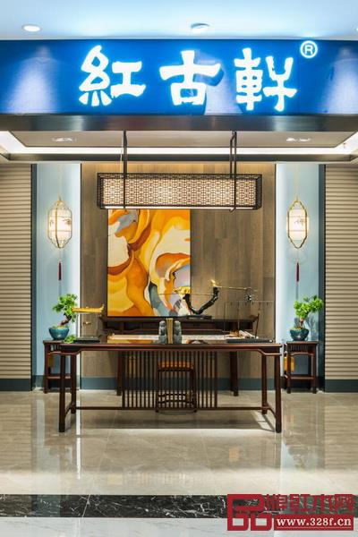 紅古軒紅木家具旗下“云龍”系列家具時尚有品位，氣質(zhì)和品質(zhì)兼具