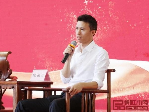 廣東省新中式家具設計工程技術研究中心主任陳振益：紅木企業需要考慮當前的消費人群和未來的消費人群，思考如何創新