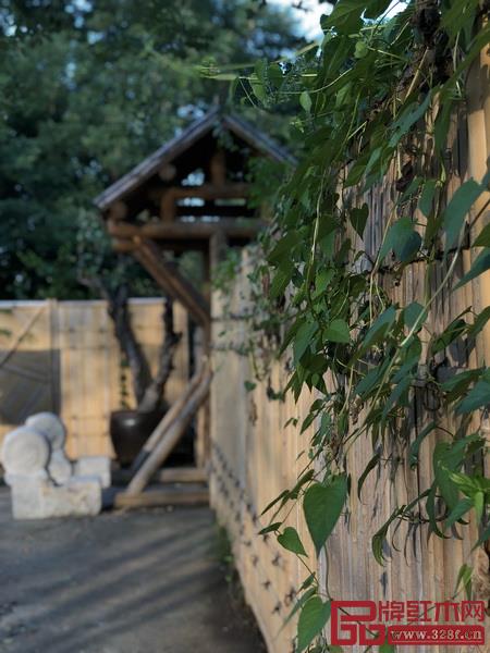 繽紛的文化經過世代承啟、沉淀、深化和揚棄,賦予當代家居空間溫度和情感(濟南天地儒風孔子文化產業有限公司供圖) 繽紛的文化經過世代承啟、沉淀、深化和揚棄,賦予當代家居空間溫度和情感(濟南天地儒風孔子文化產業有限公司供圖)
