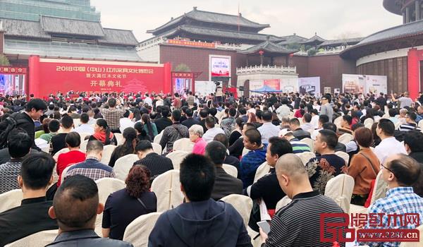 2018中山紅博會(huì)開(kāi)幕式人山人海 2018中山紅博會(huì)開(kāi)幕式人山人海
