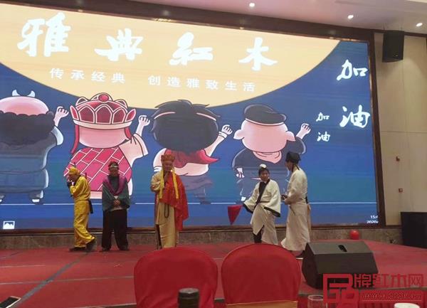 雅典紅木員工精心準(zhǔn)備的部分節(jié)目表演