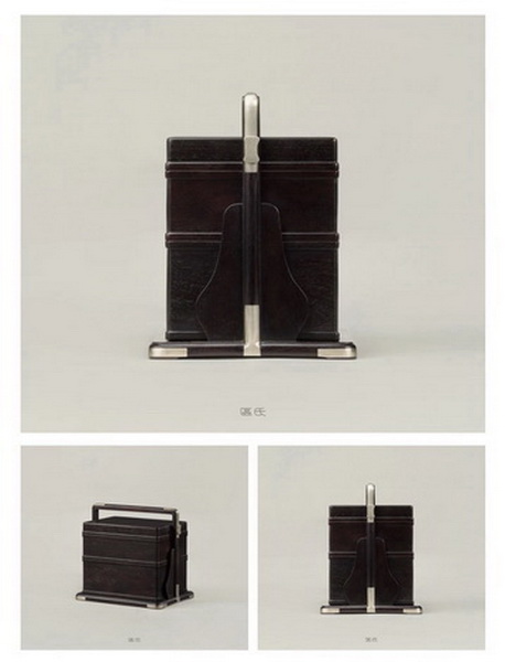 區氏家具 直提梁提盒 小葉紫檀 長:19.5cm 寬:14.5cm 高:18.5cm A Zitan Straight girder box 區氏家具 直提梁提盒 小葉紫檀 長:19.5cm 寬:14.5cm 高:18.5cm A Zitan Straight girder box