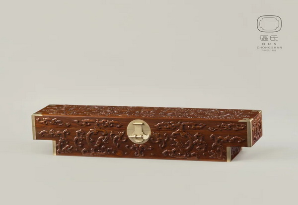 區(qū)氏家具 轎箱 白酸枝 長:15cm 寬:17cm 高:14cm A Baisuanzhi The box 區(qū)氏家具 轎箱 白酸枝 長:15cm 寬:17cm 高:14cm A Baisuanzhi The box