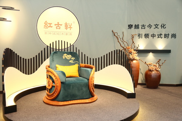 產品測評丨紅古軒《風云椅》“叱咤”15年，經典中自有永恒