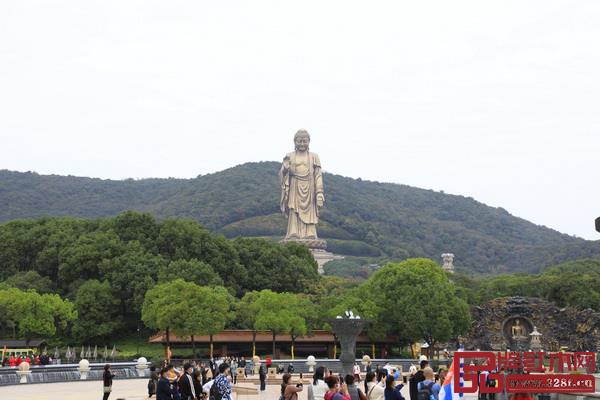 經銷商們前往靈山大佛祈福許愿 經銷商們前往靈山大佛祈福許愿